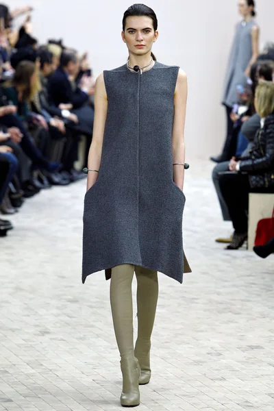 Look 9